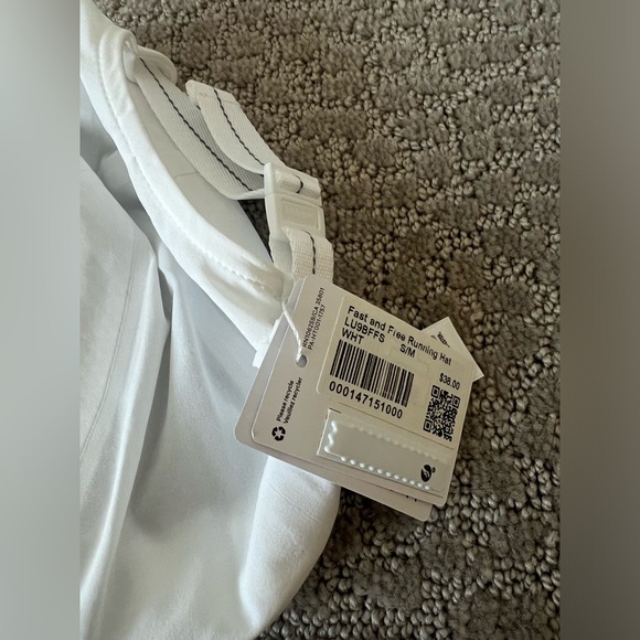 NWT Lululemon Fast & Free Running Hat S/M - Picture 3 of 5